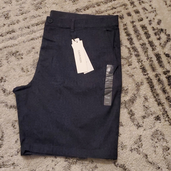 Calvin Klein Slim Fit Straight Leg Shorts - Picture 4 of 11